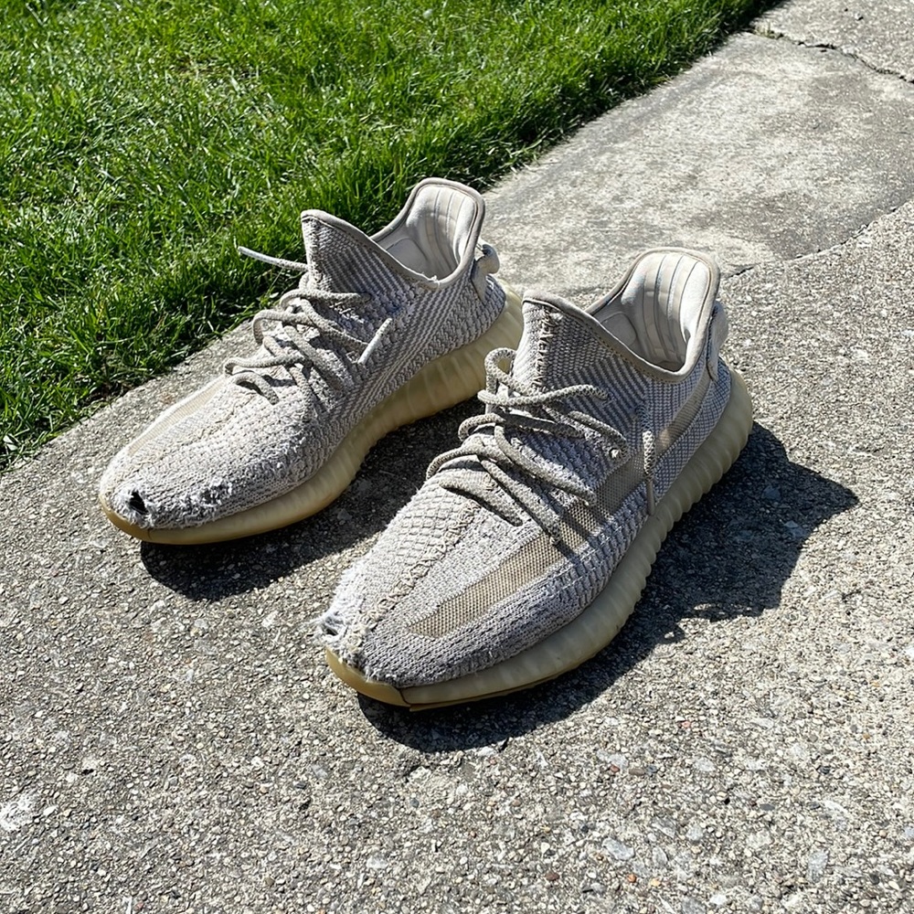 Yeezy Boost 350 V2